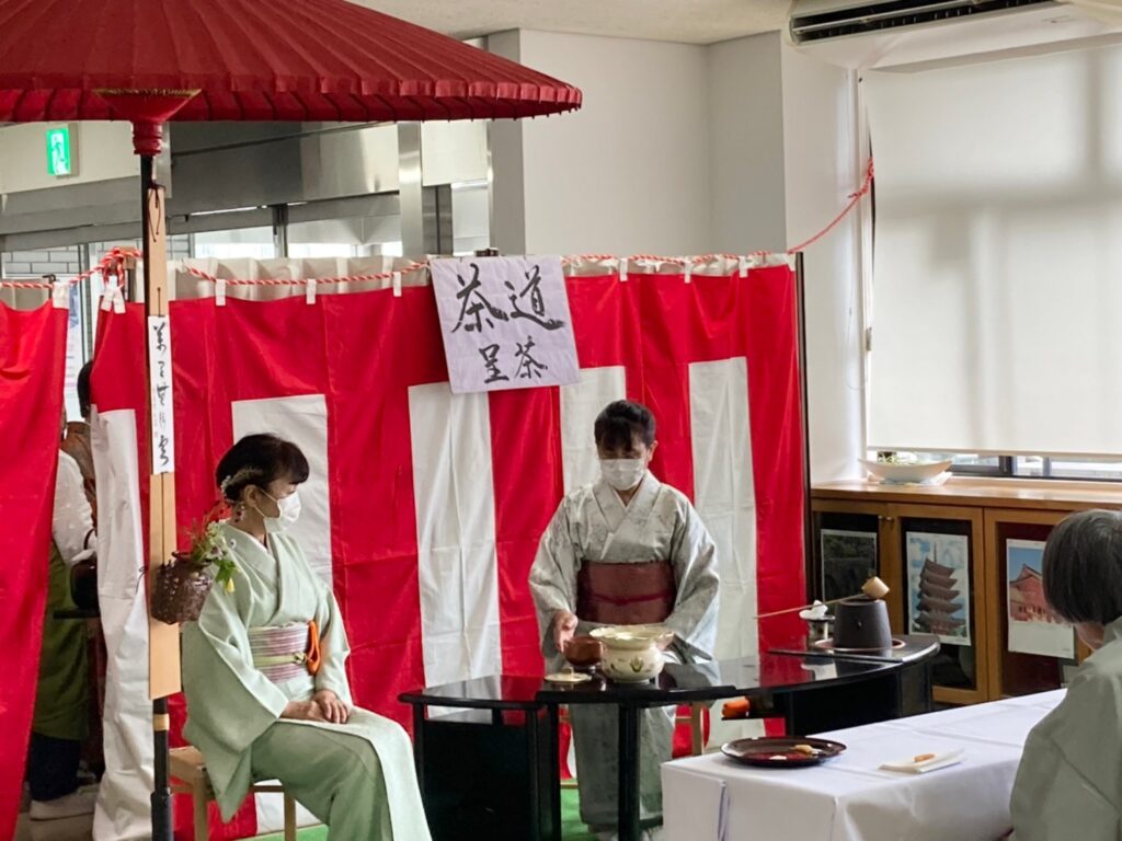 立礼式 お点前【動画あり】 （2022年イベントのお茶席） – ゆめおい日記